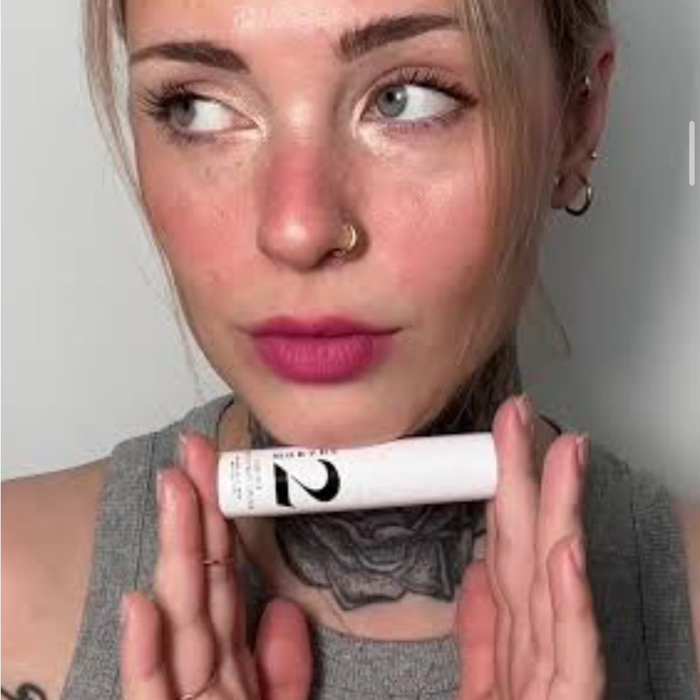 Morphe 2 Good Talk Blotted Matte Lipstick Flirty Pink